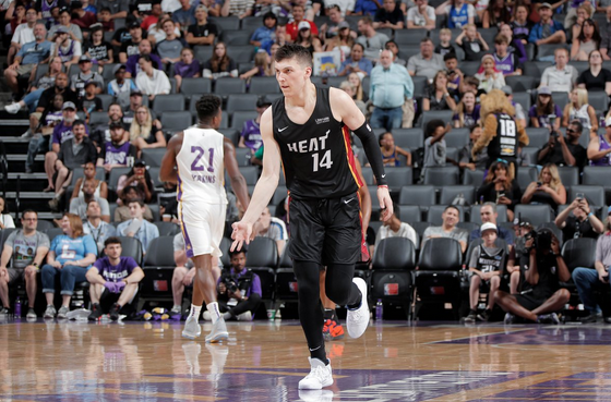 麦金泰尔跃 麦金泰尔跃