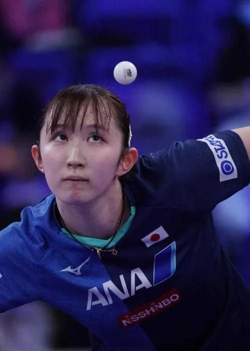 更为刺眼的 更为刺眼的